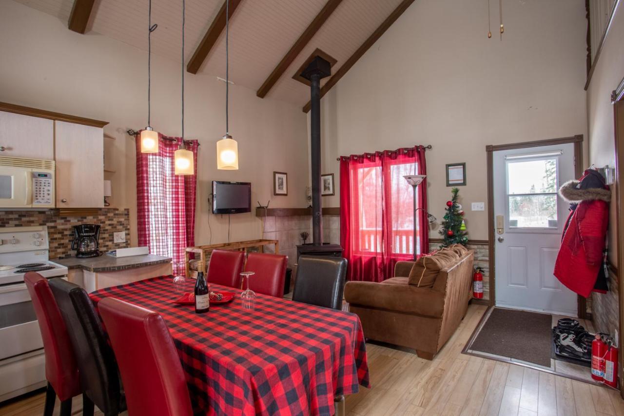 Chalets Du Domaine - De Luxe Notre-Dame-Des-Bois Exteriör bild